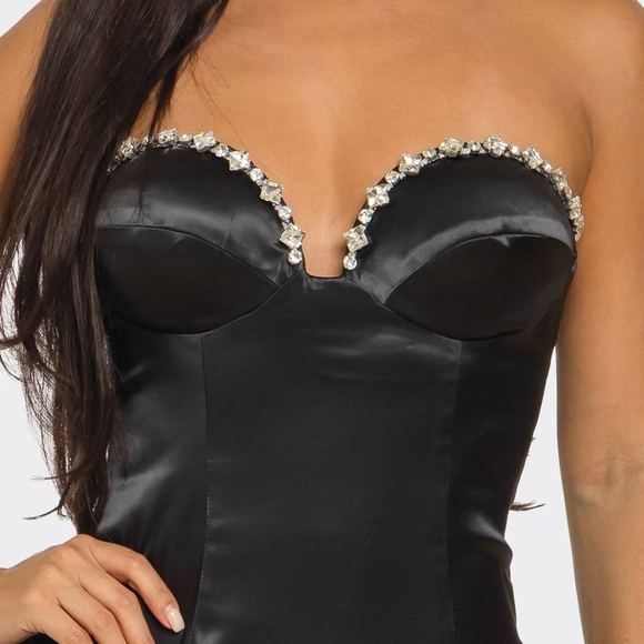 Elegant Black Strapless Evening Dress - Picture 6 of 8